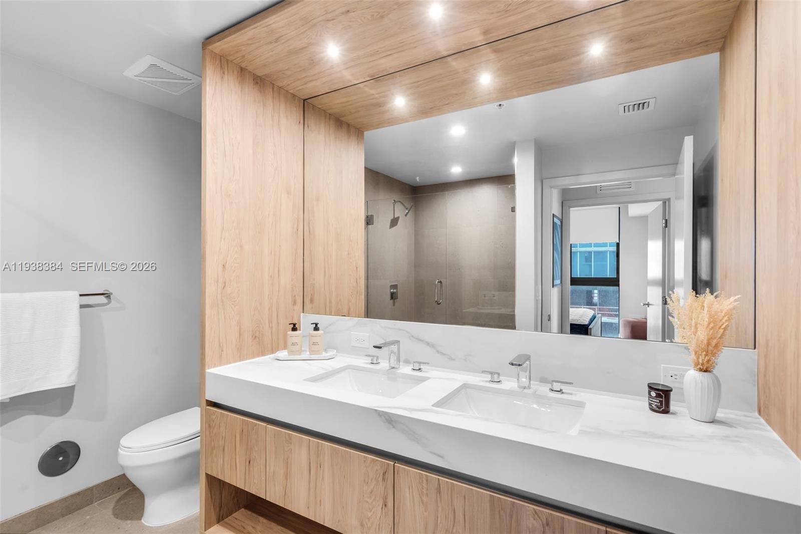 image The Crosby Miami Worldcenter19