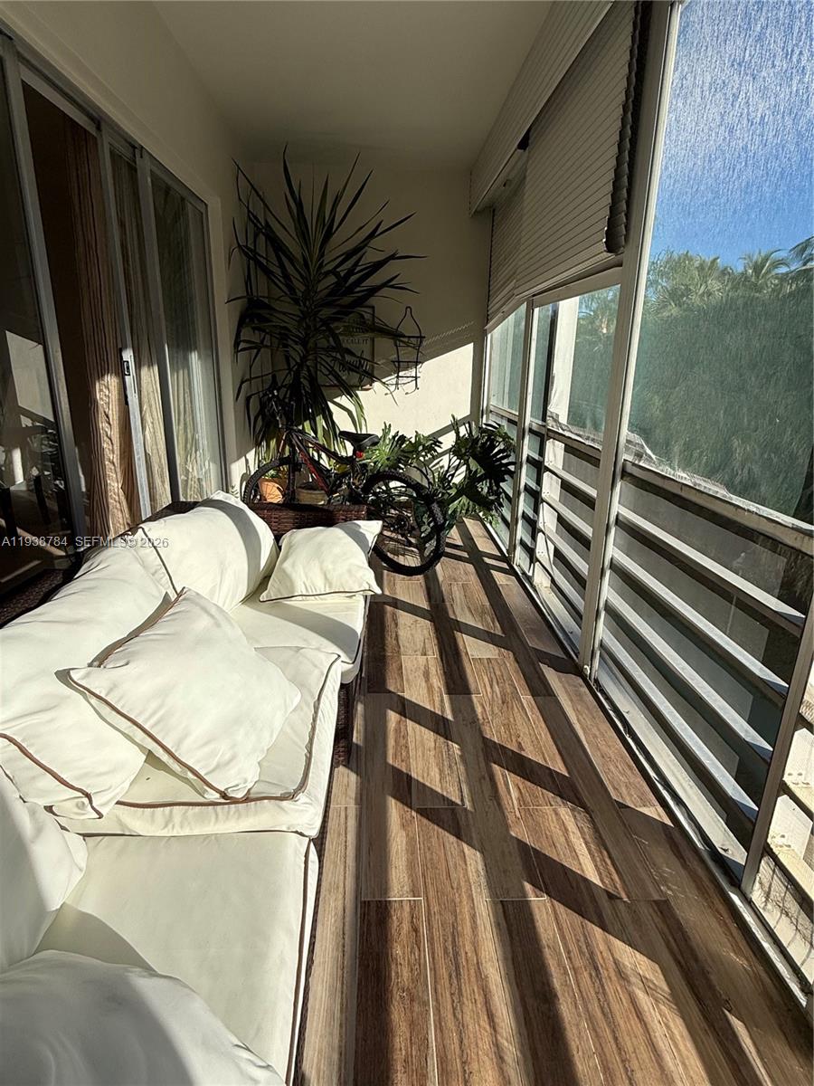 500 NE 14th Ave #302