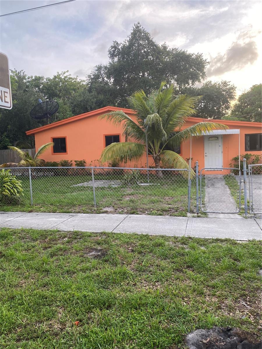 3300 SW 40th Ave West Park, FL 33023