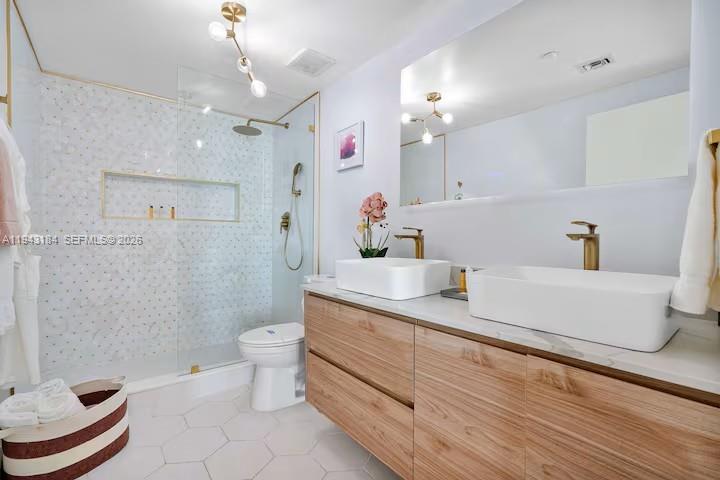 2889 Mcfarlane Rd #1614 Miami, FL 33133