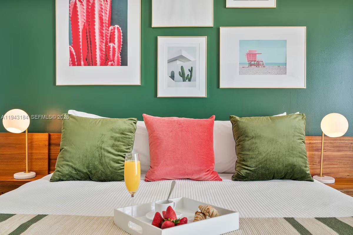 2889 Mcfarlane Rd #1614 Miami, FL 33133