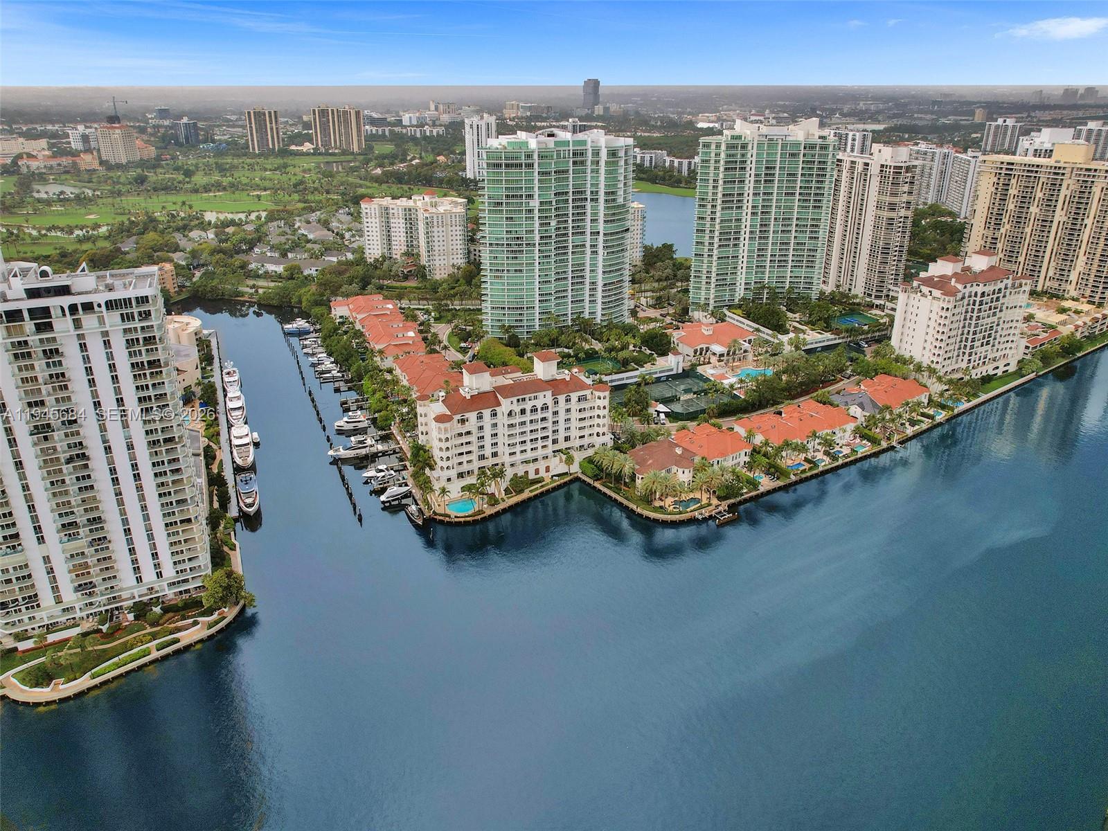 image Towers Of Porto Vita S.39