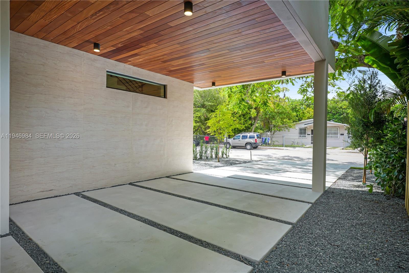 223 NW 51st St Miami, FL 33127