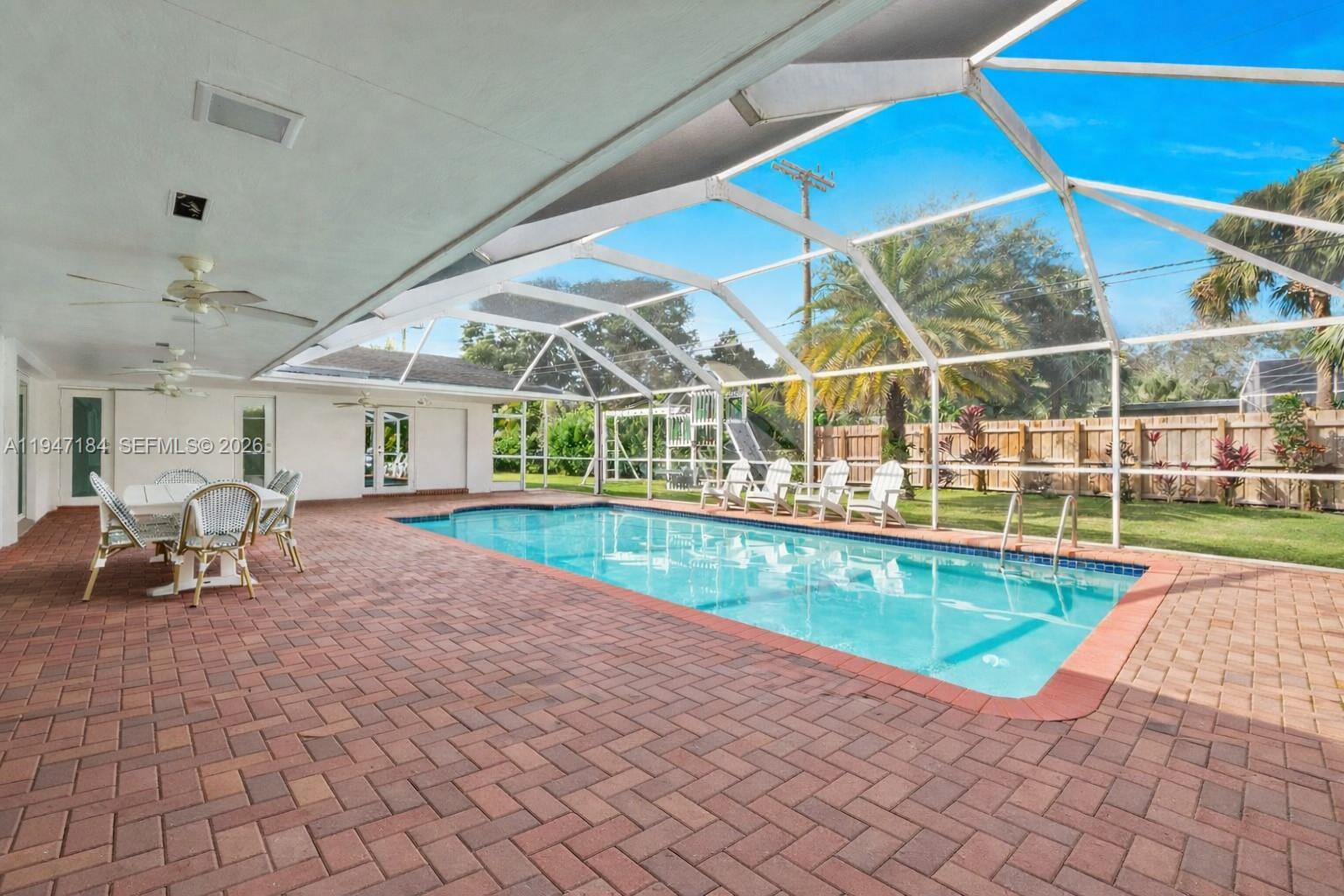 8425 SW 149th Dr Palmetto Bay, FL 33158