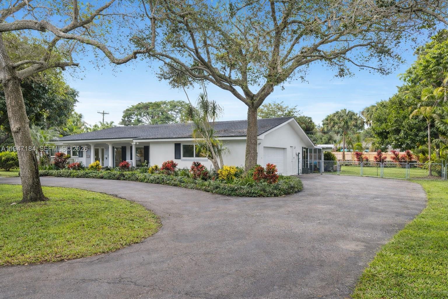 8425 SW 149th Dr Palmetto Bay, FL 33158