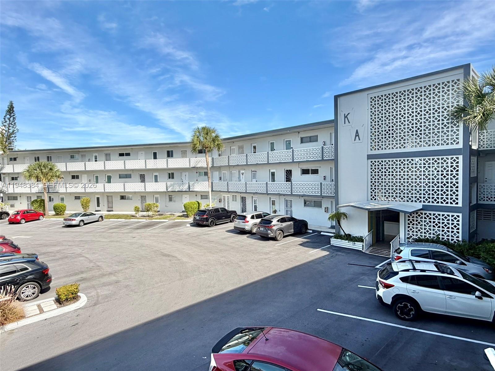 13105 Ixora Ct #116 North Miami, FL 33181