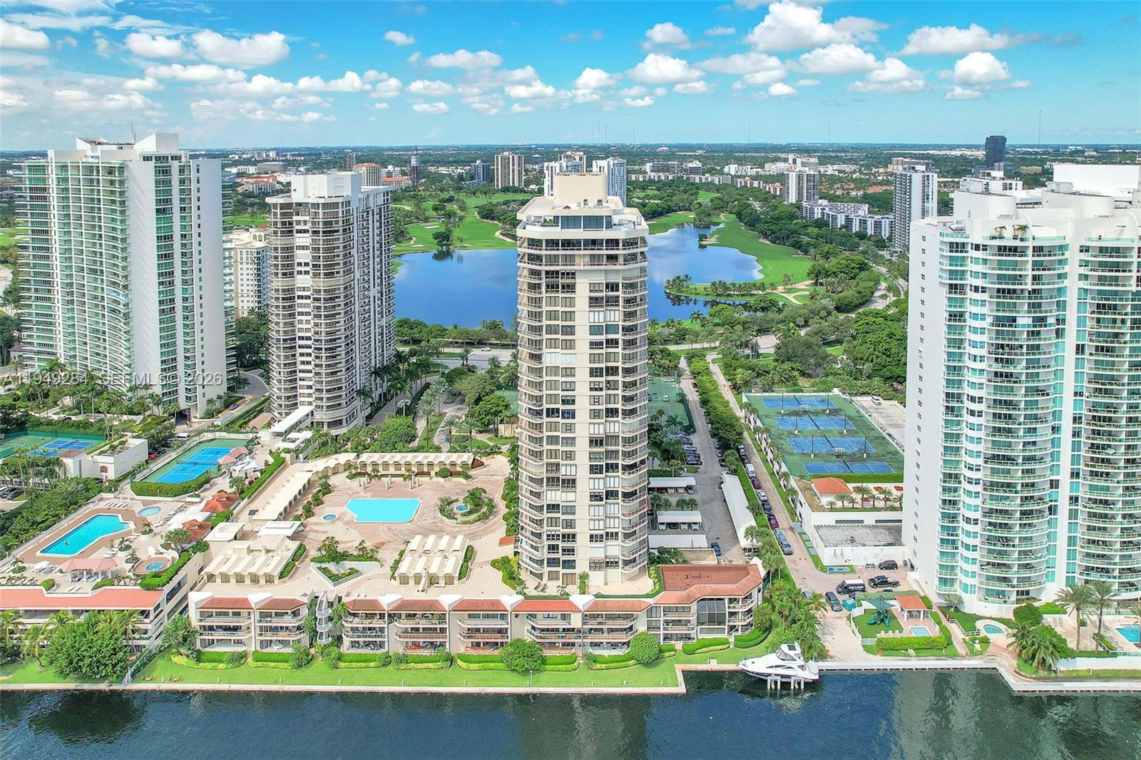 20191 E Country Clb Dr #601