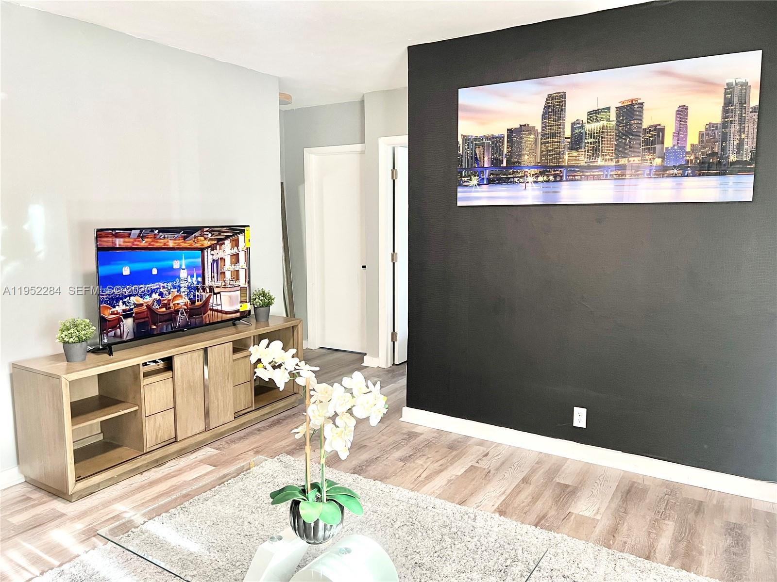 436 NW 15th Ave Fort Lauderdale, FL 33311