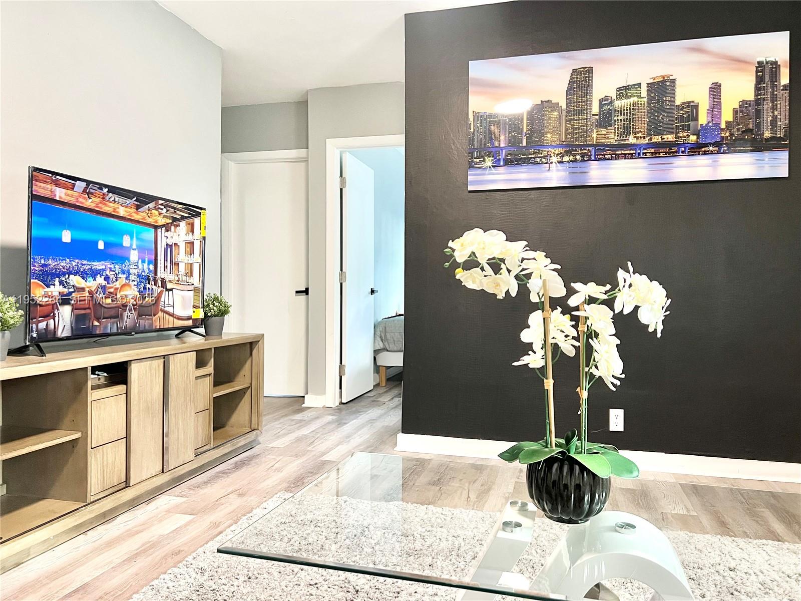 436 NW 15th Ave Fort Lauderdale, FL 33311