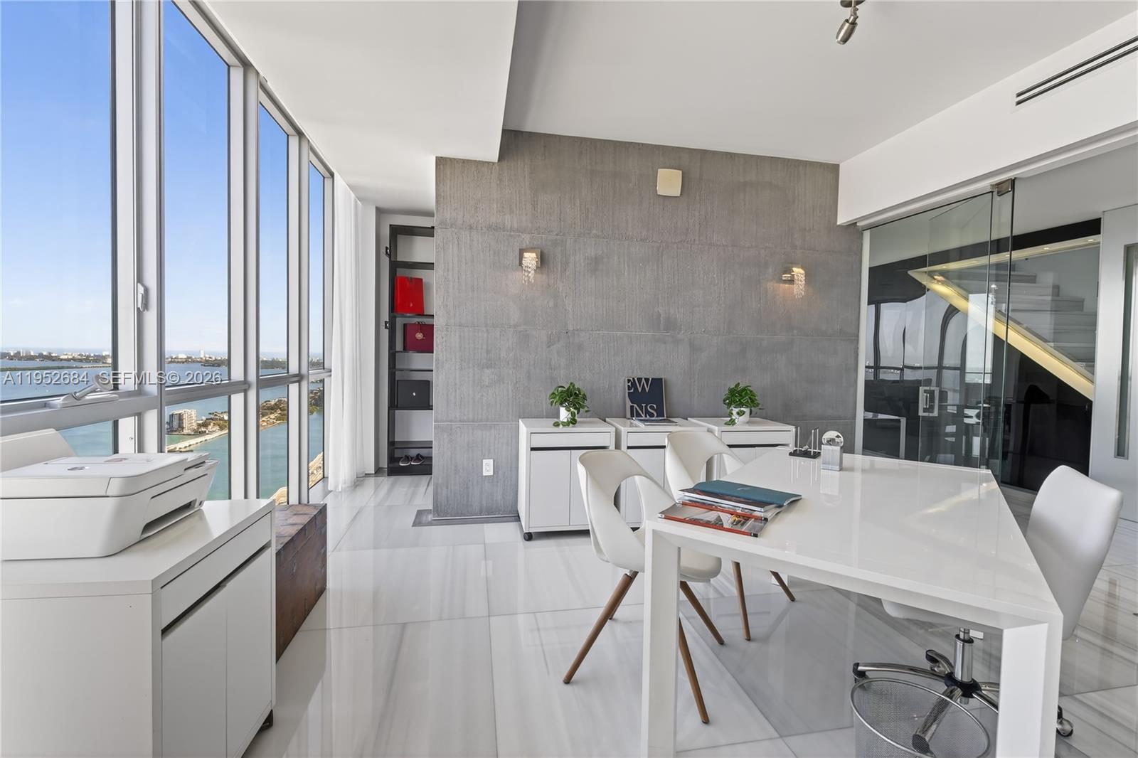 1100 Biscayne Blvd #5306 Miami, FL 33132