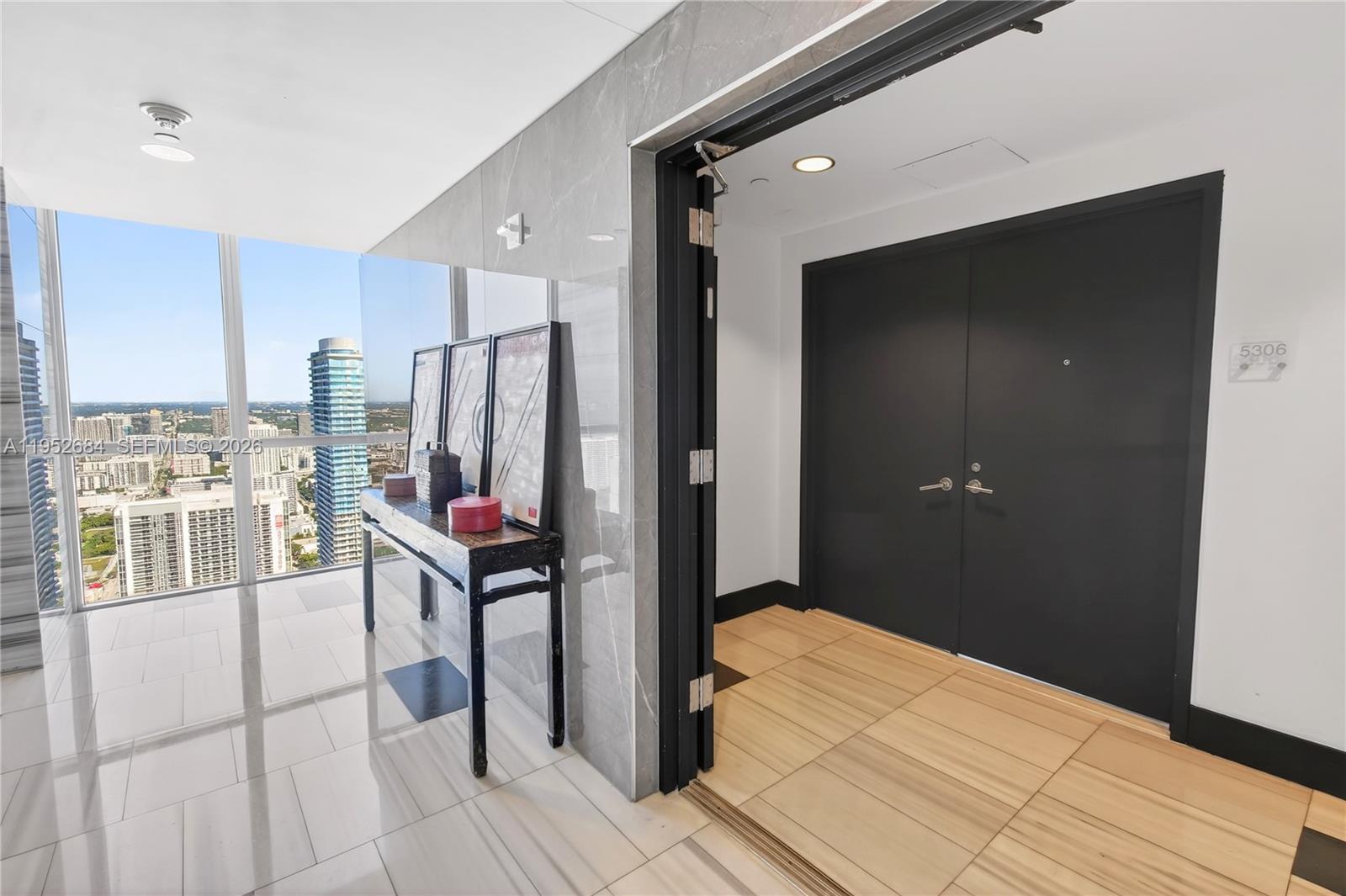 1100 Biscayne Blvd #5306 Miami, FL 33132