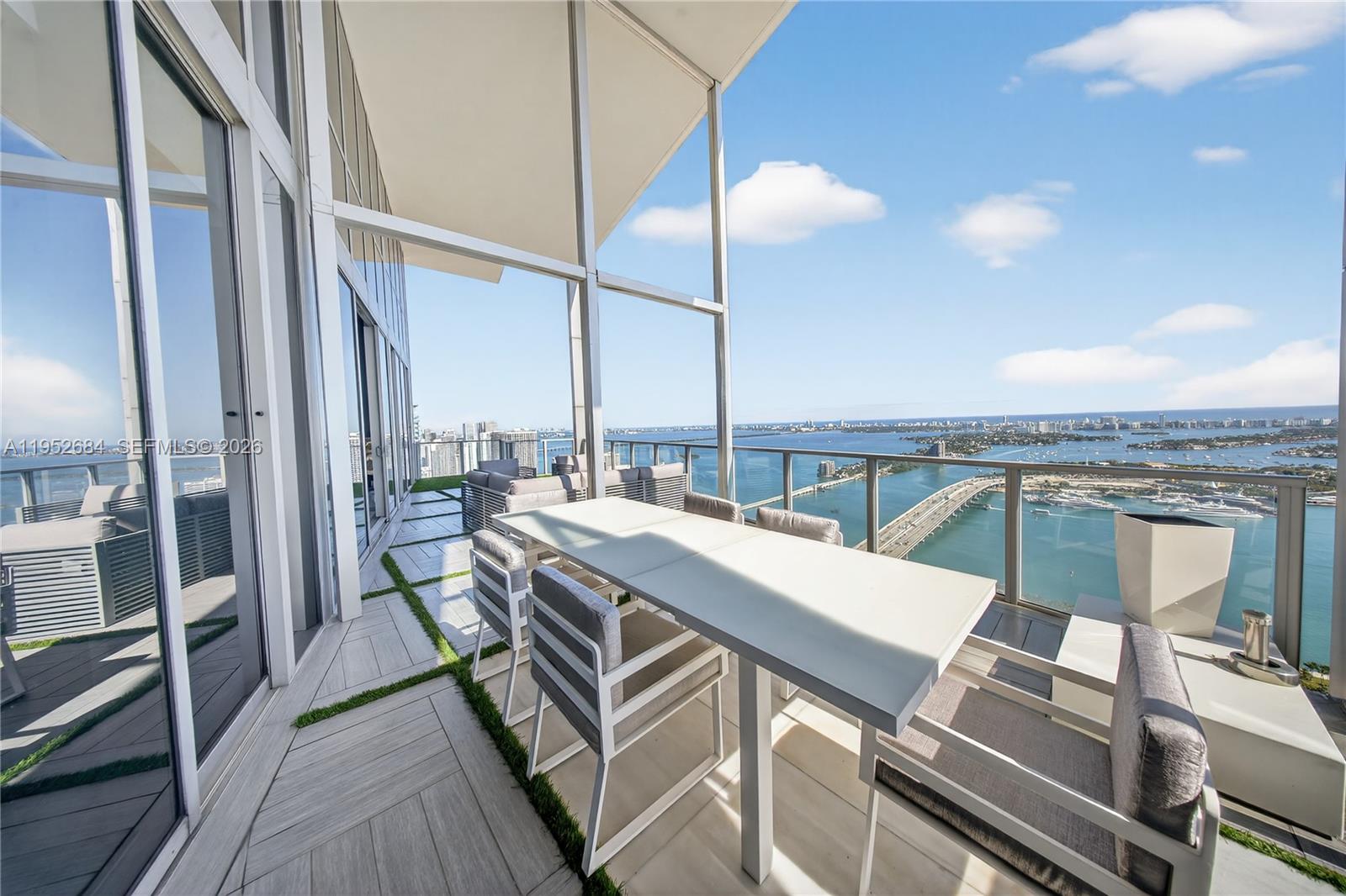 1100 Biscayne Blvd #5306 Miami, FL 33132