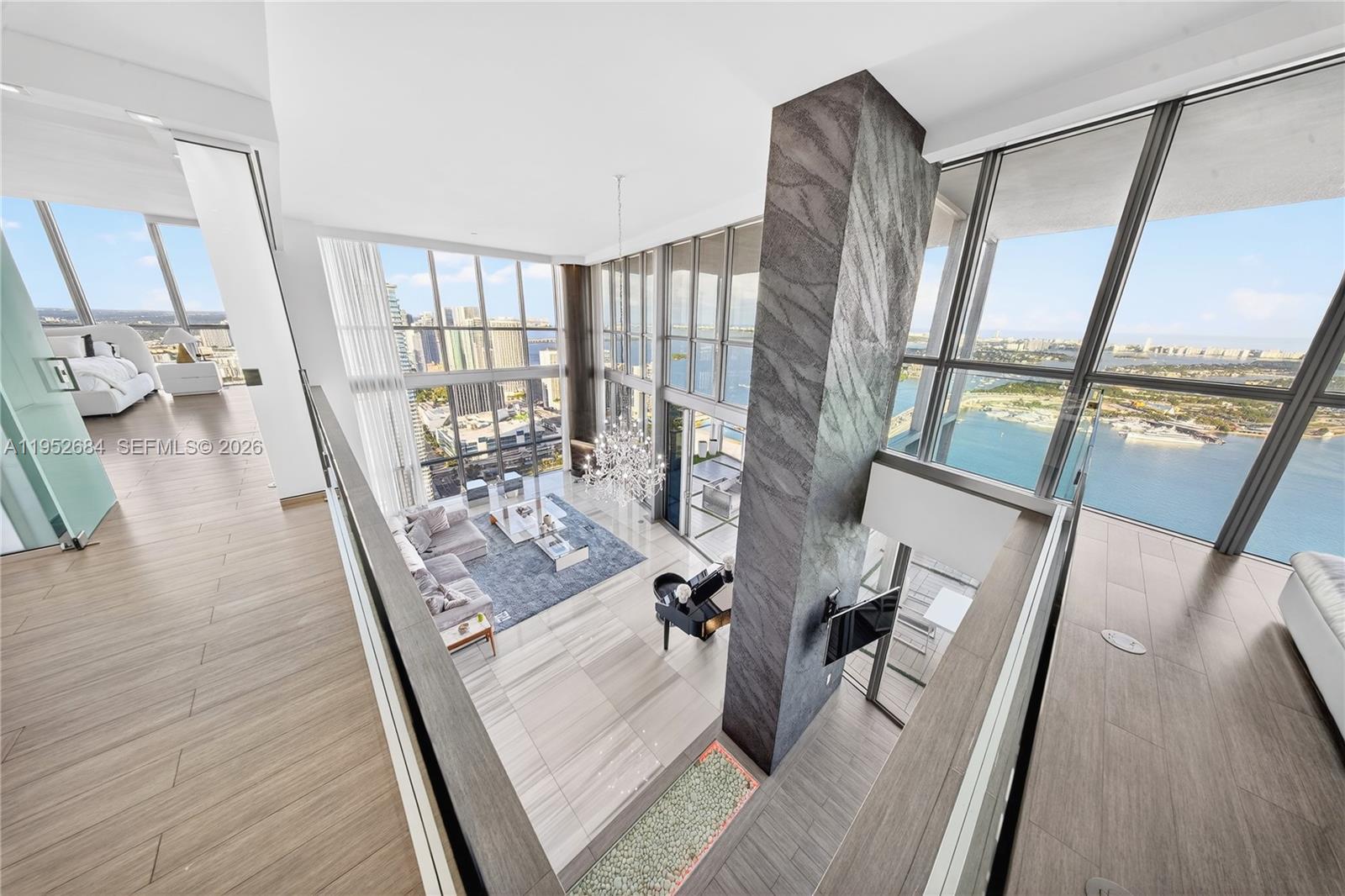 1100 Biscayne Blvd #5306 Miami, FL 33132