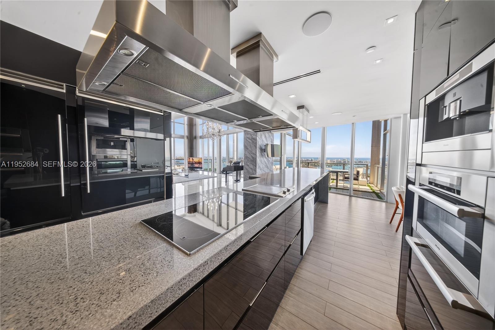 1100 Biscayne Blvd #5306 Miami, FL 33132