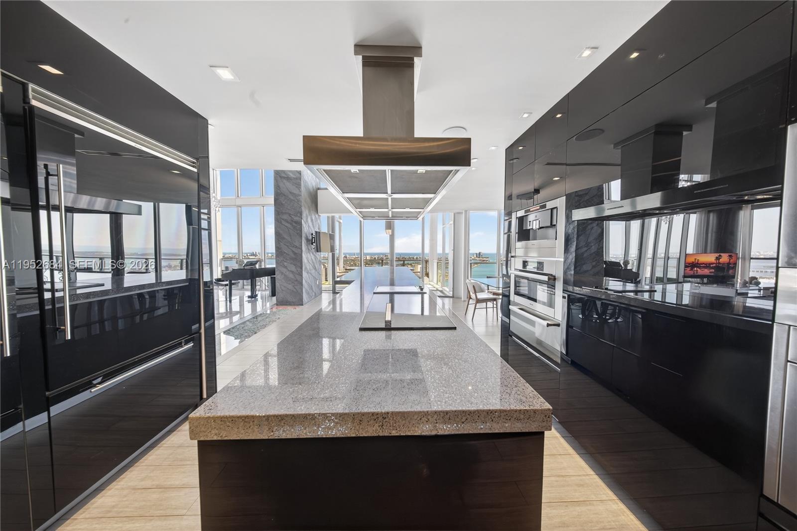 1100 Biscayne Blvd #5306 Miami, FL 33132