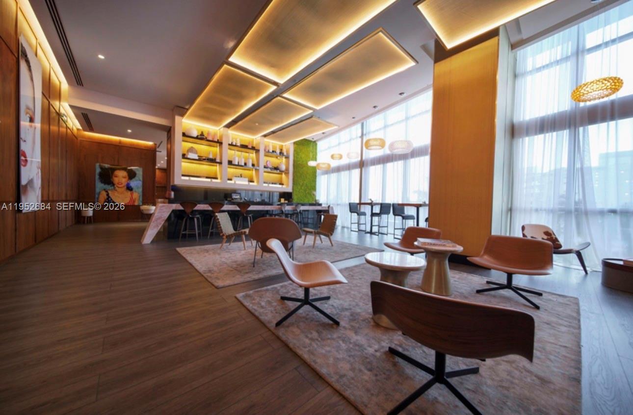 1100 Biscayne Blvd #5306 Miami, FL 33132