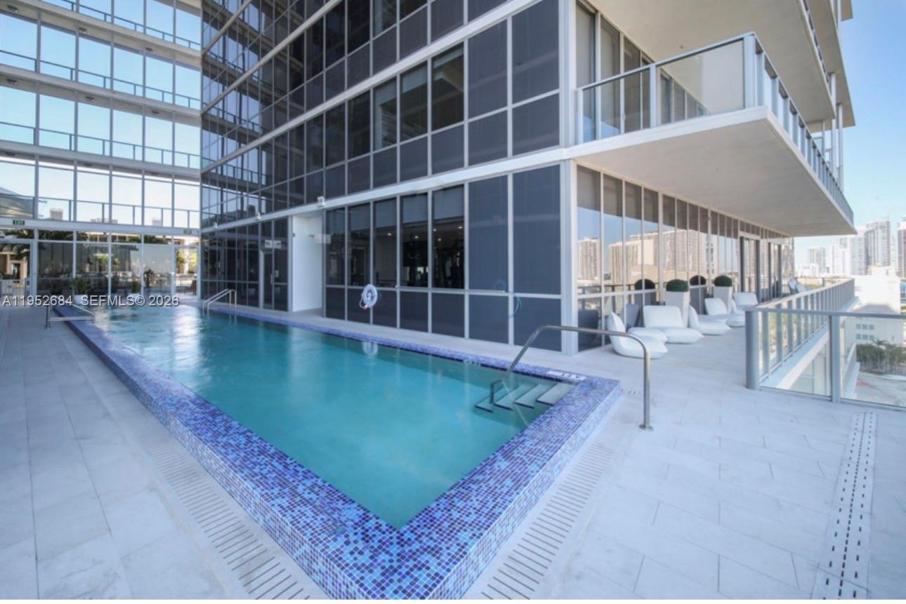 1100 Biscayne Blvd #5306 Miami, FL 33132