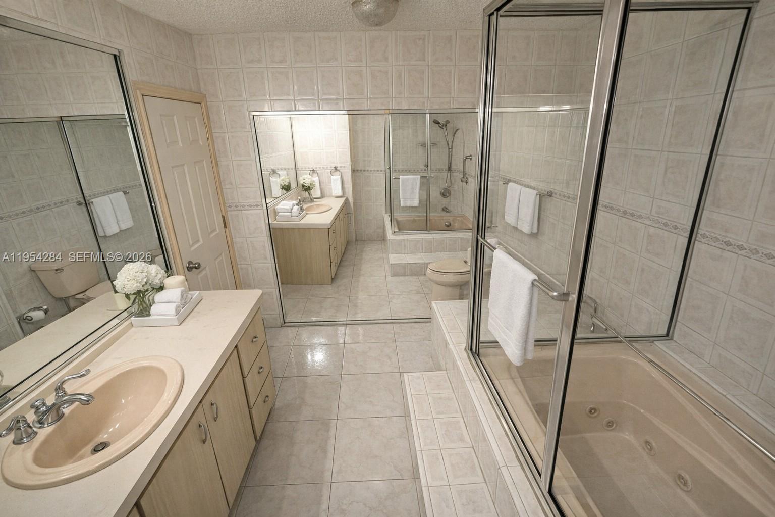 3241 NW 40th St Lauderdale Lakes, FL 33309