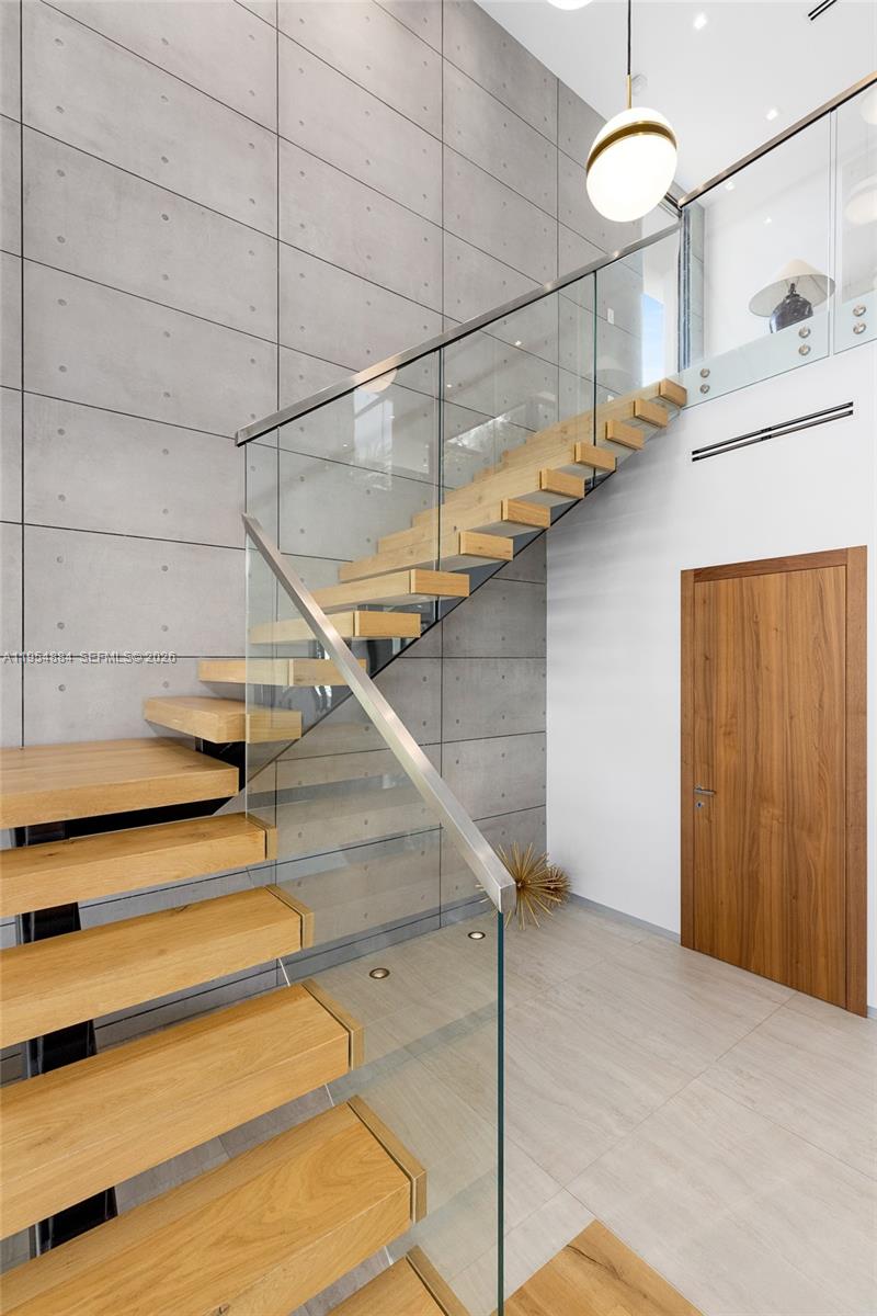 13190 Biscayne Bay Ter North Miami, FL 33181