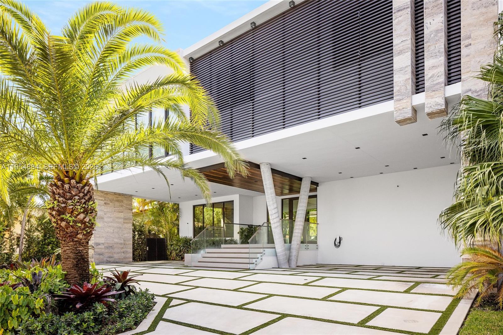 13190 Biscayne Bay Ter North Miami, FL 33181