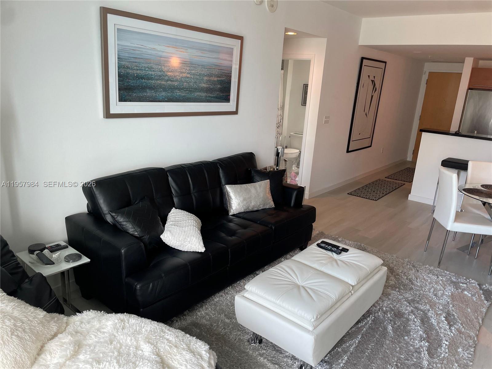 image Vizcayne North7