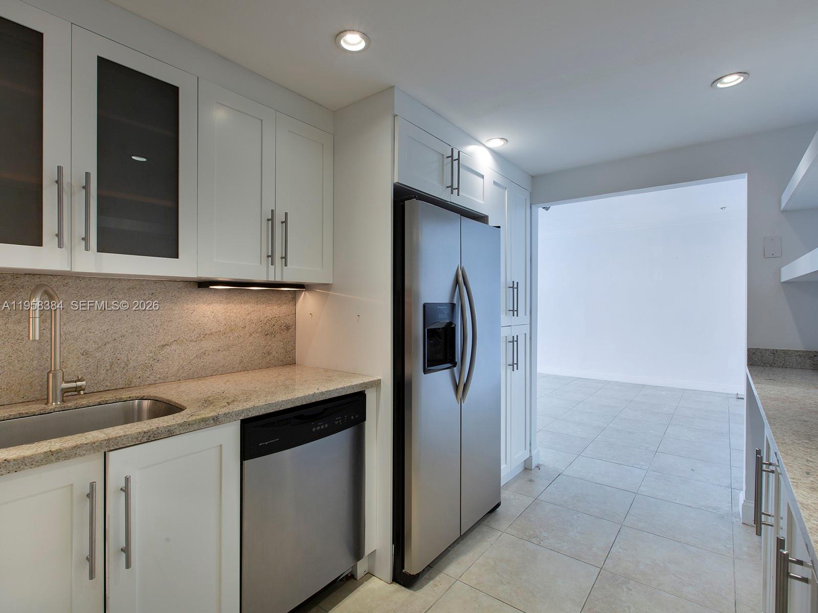 90 Edgewater Dr #1206 Coral Gables, FL 33133