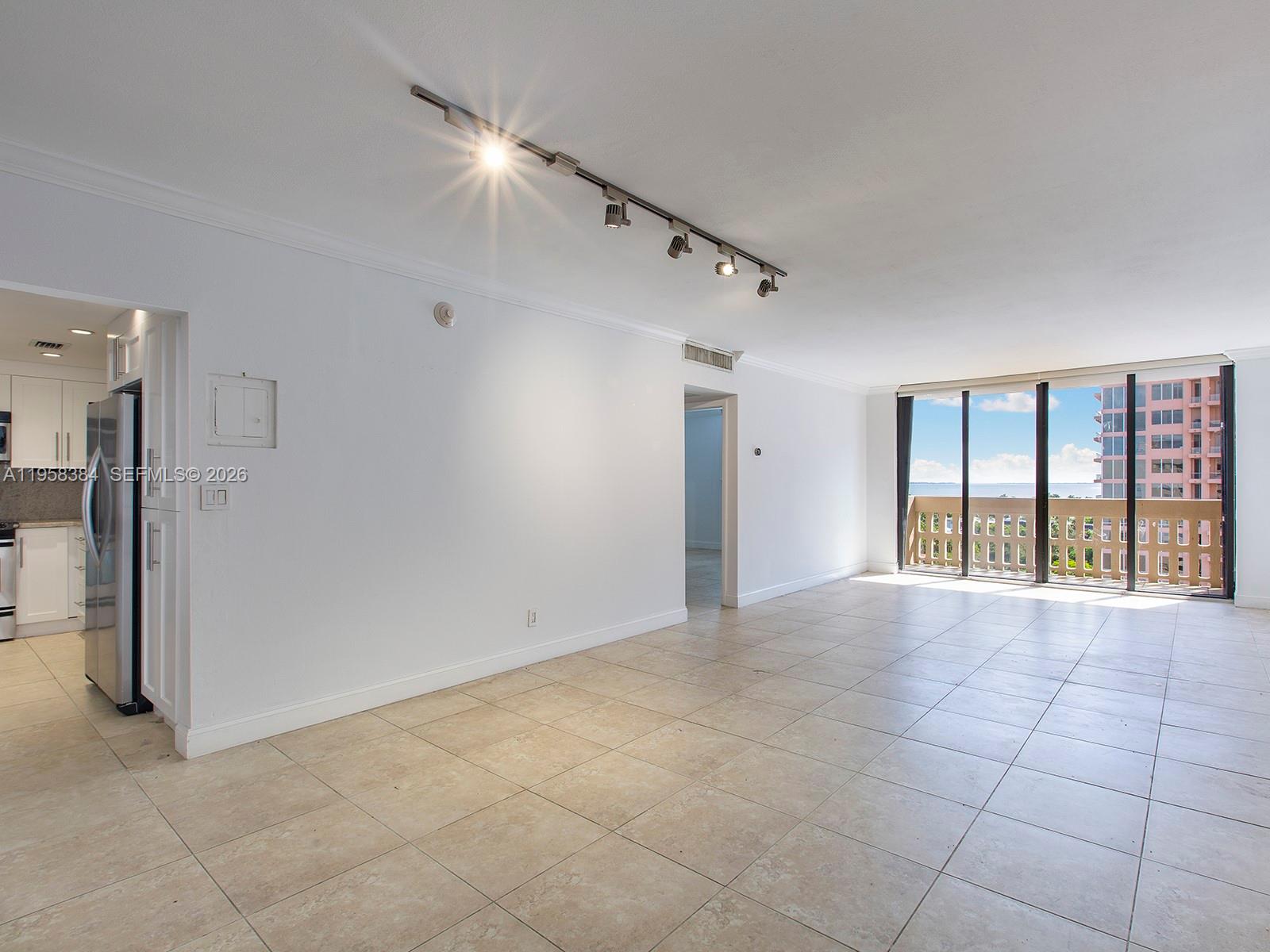 90 Edgewater Dr #1206 Coral Gables, FL 33133