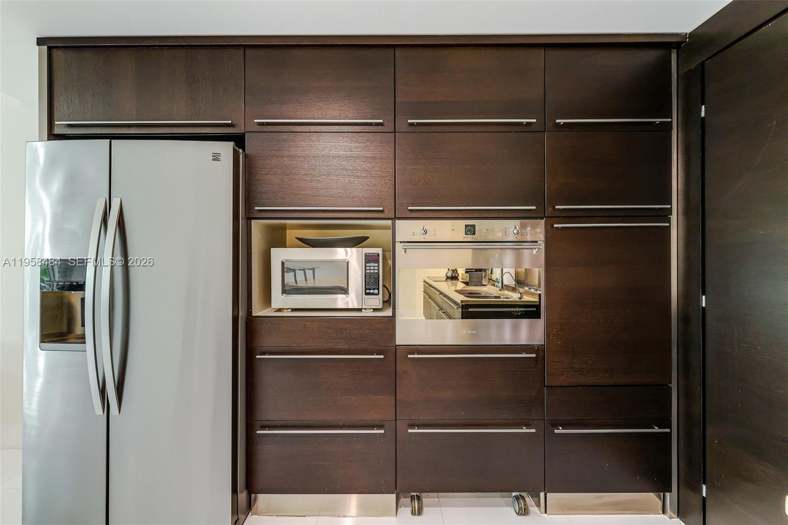 6000 Collins Ave #112 Miami Beach, FL 33140