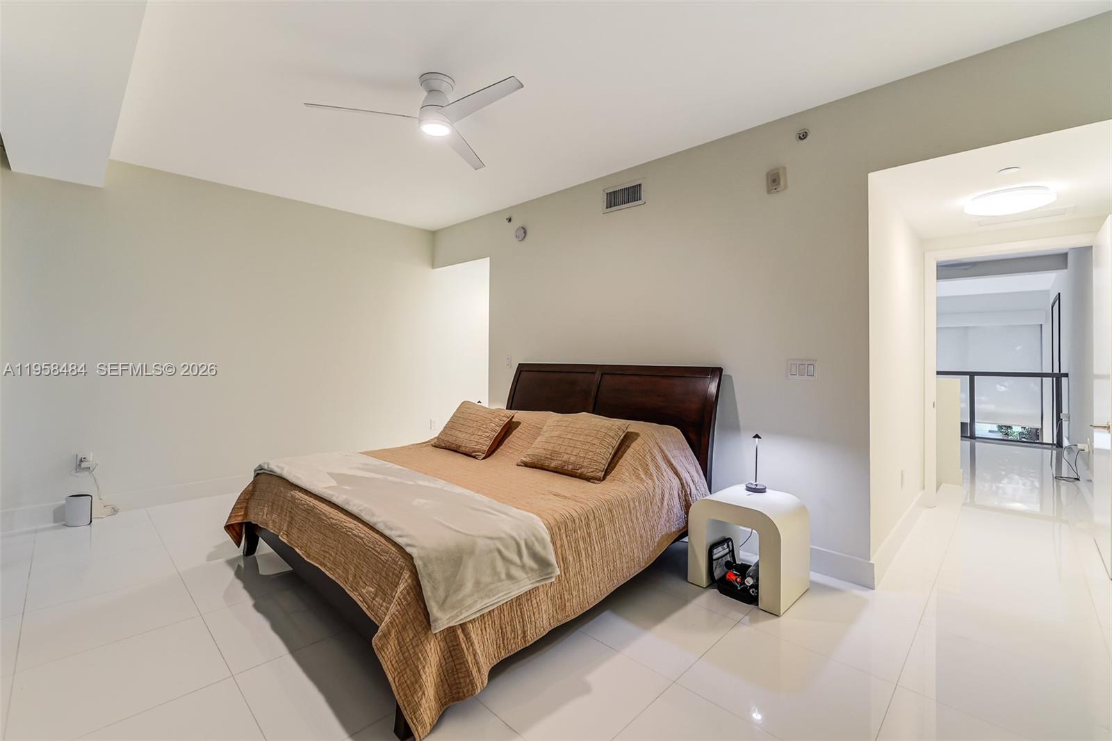 6000 Collins Ave #112 Miami Beach, FL 33140