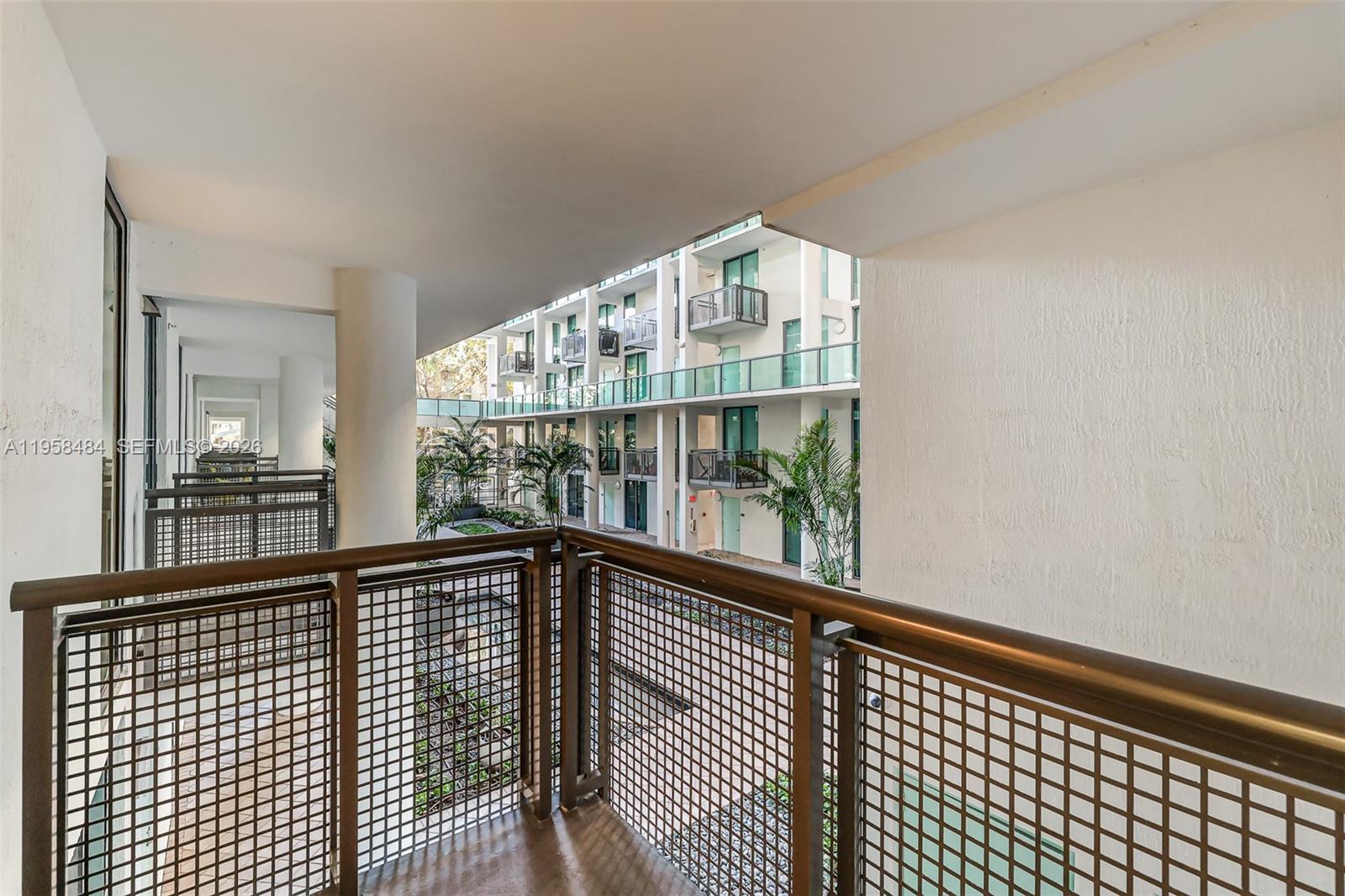 6000 Collins Ave #112 Miami Beach, FL 33140