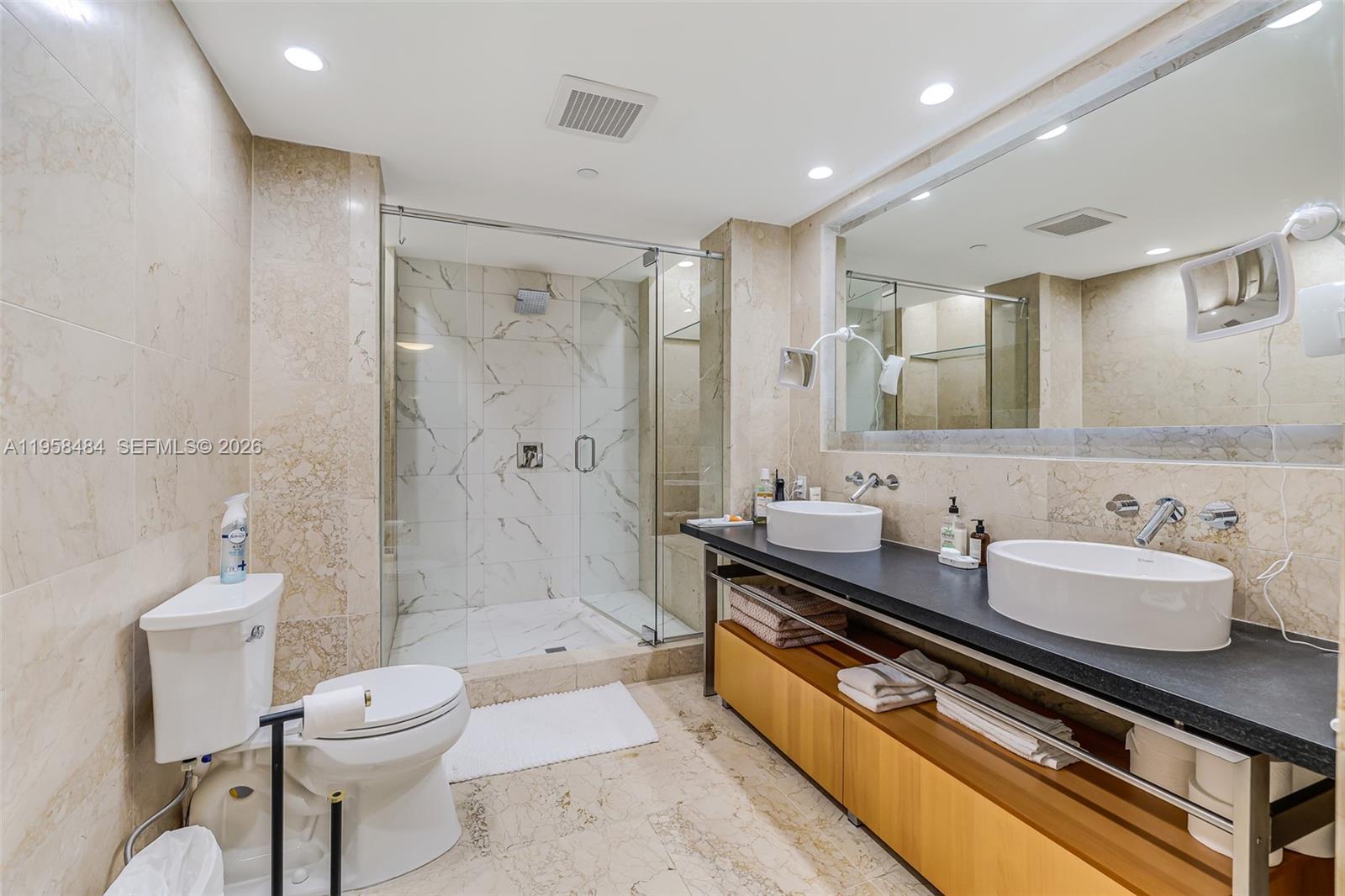 6000 Collins Ave #112 Miami Beach, FL 33140