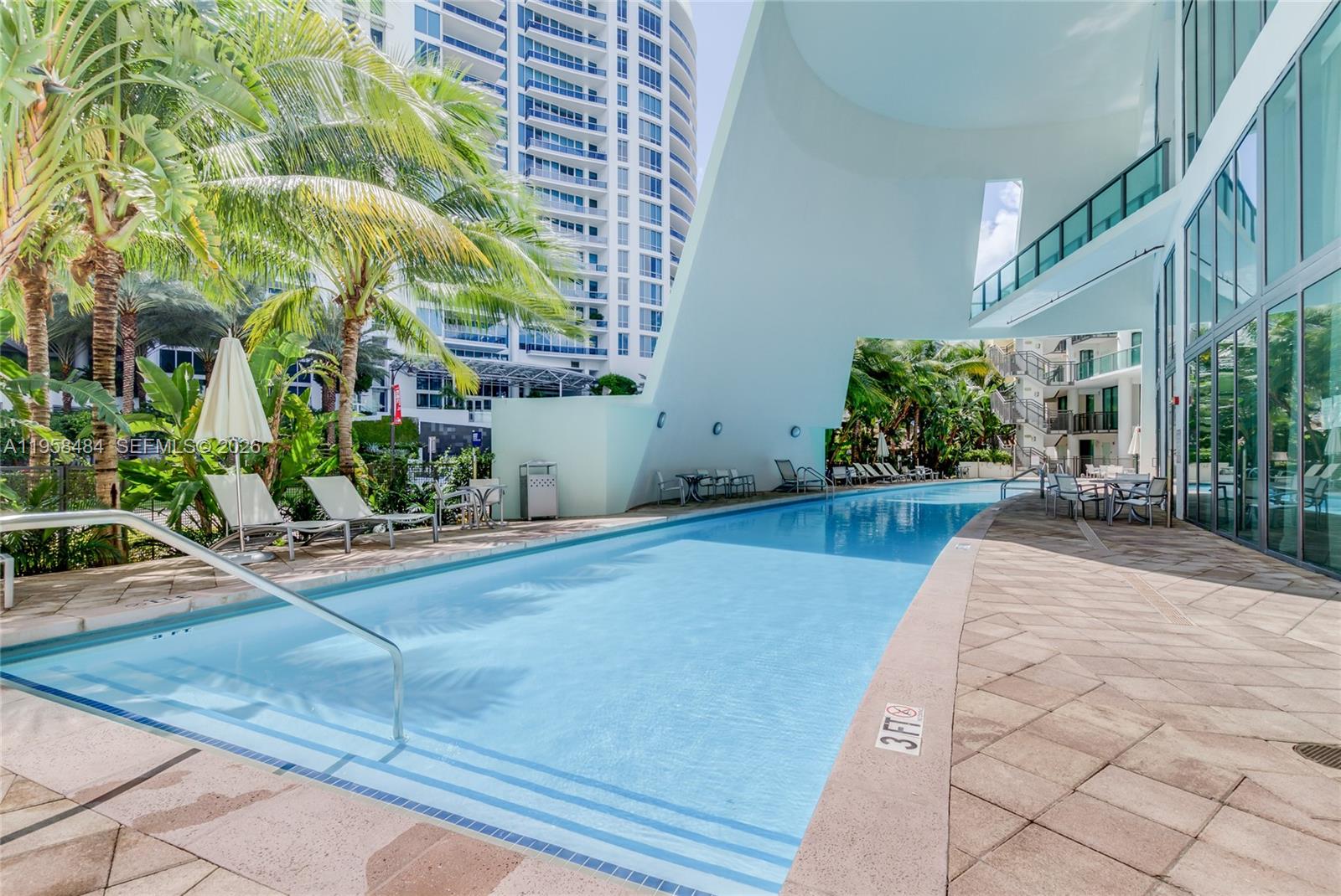 6000 Collins Ave #112 Miami Beach, FL 33140
