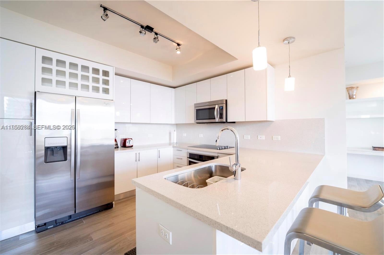 image Nine at Mary Brickell Village11