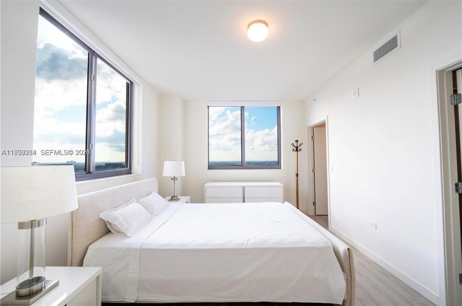 image Nine at Mary Brickell Village14