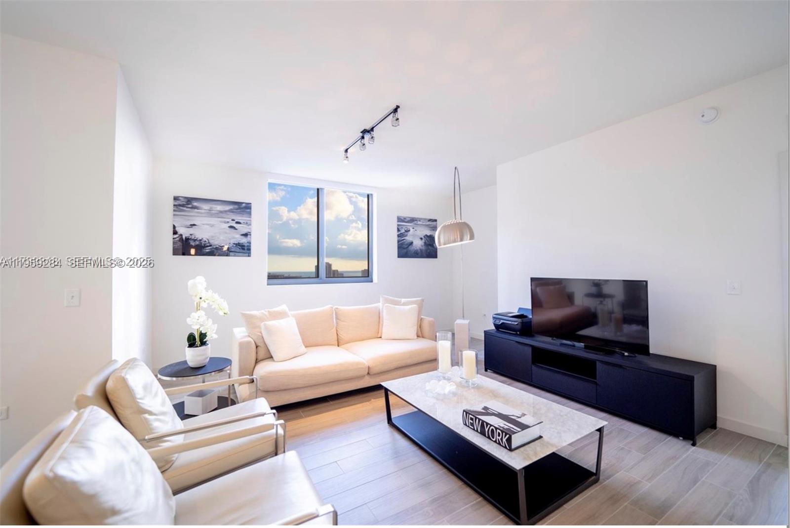 image Nine at Mary Brickell Village3