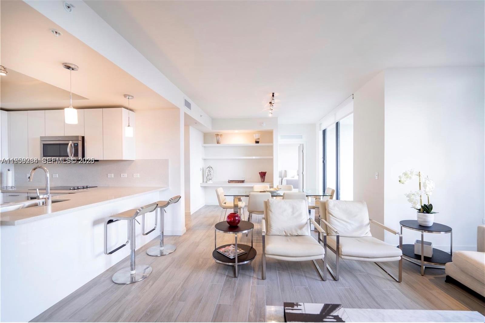 image Nine at Mary Brickell Village7