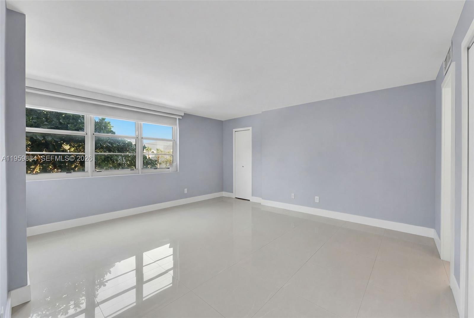 9500 W Bay Hbr Dr #2H Bay Harbor Islands, FL 33154