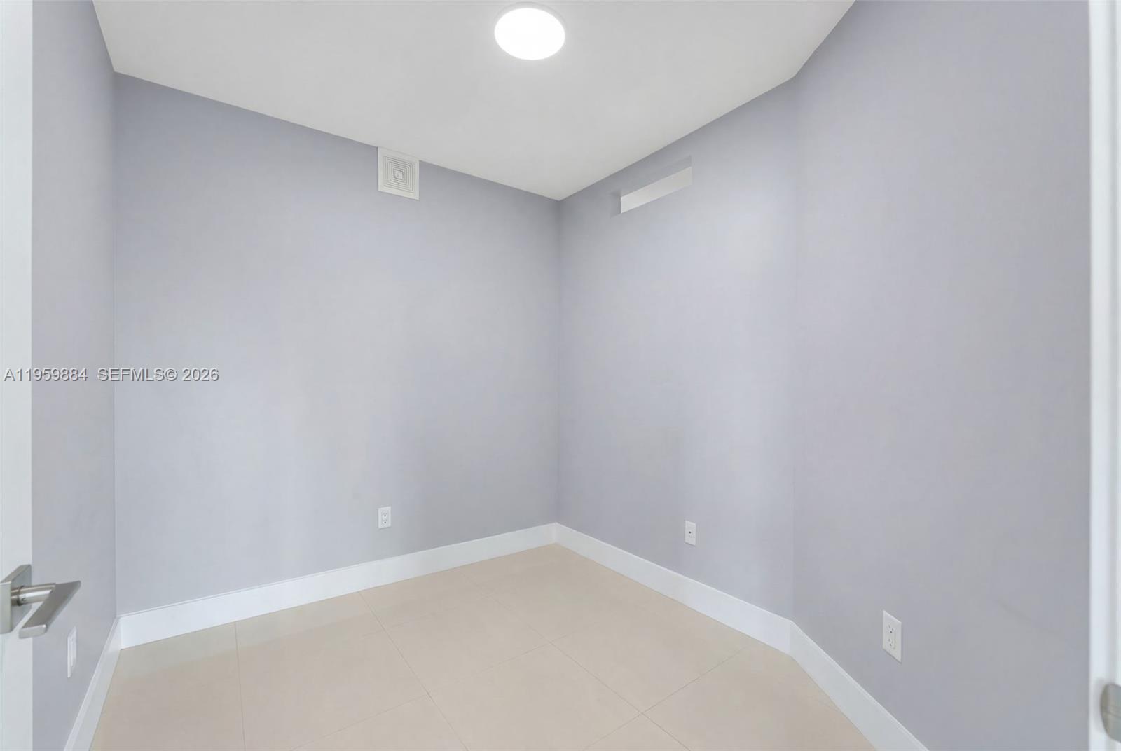 9500 W Bay Hbr Dr #2H Bay Harbor Islands, FL 33154