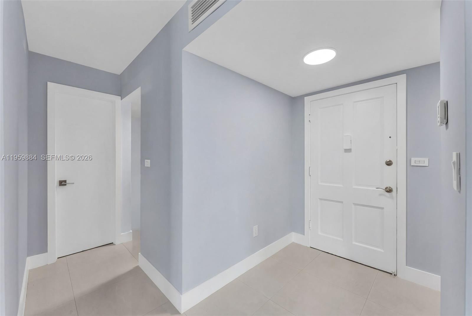 9500 W Bay Hbr Dr #2H Bay Harbor Islands, FL 33154