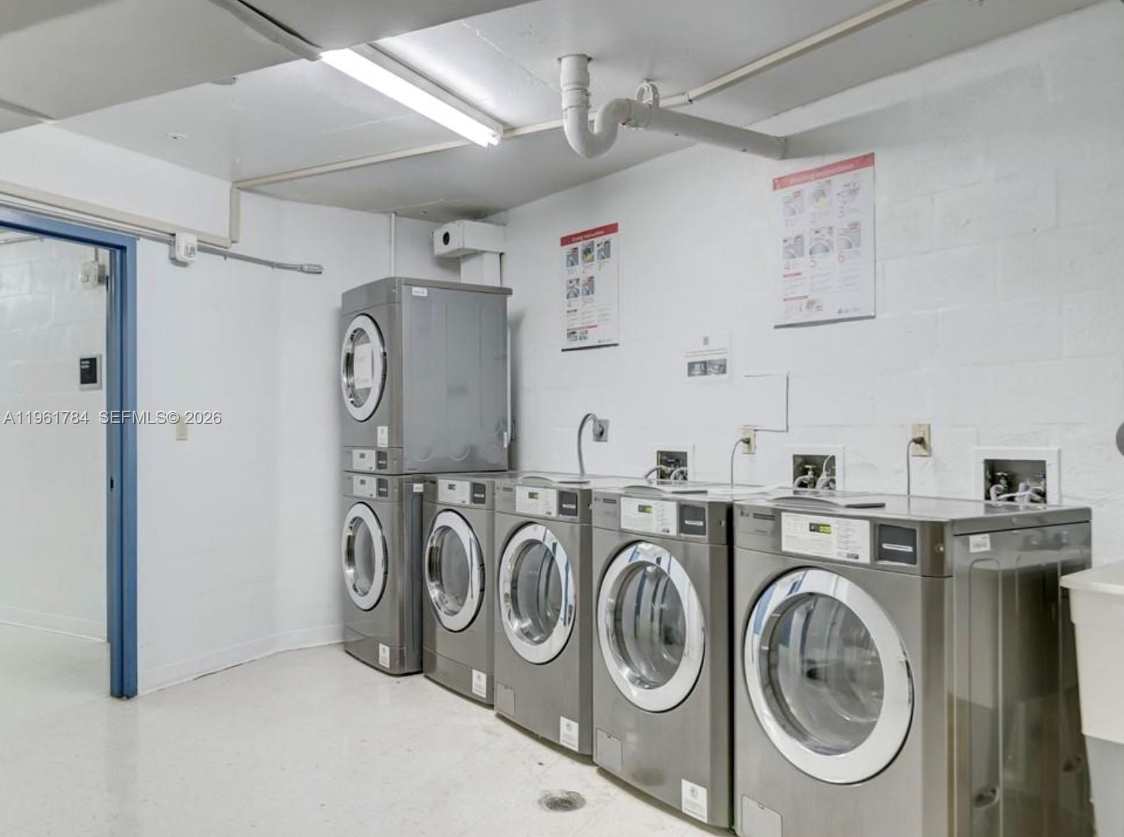 image Arlen House East9