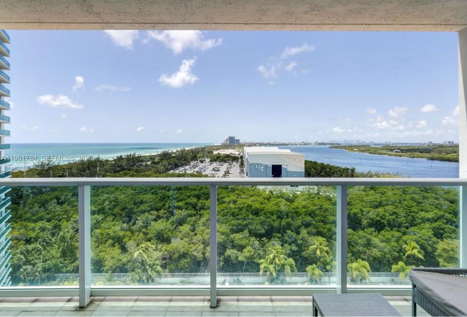 image Arlen House East1