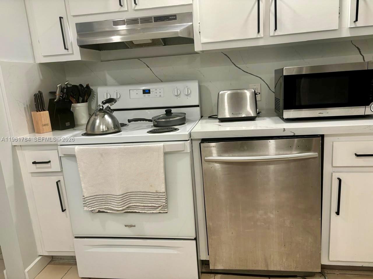 image Arlen House East5