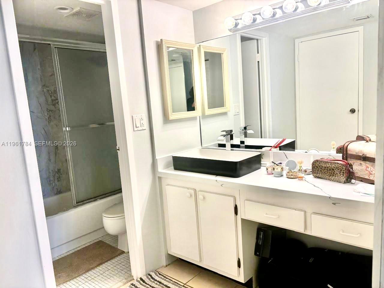 image Arlen House East8