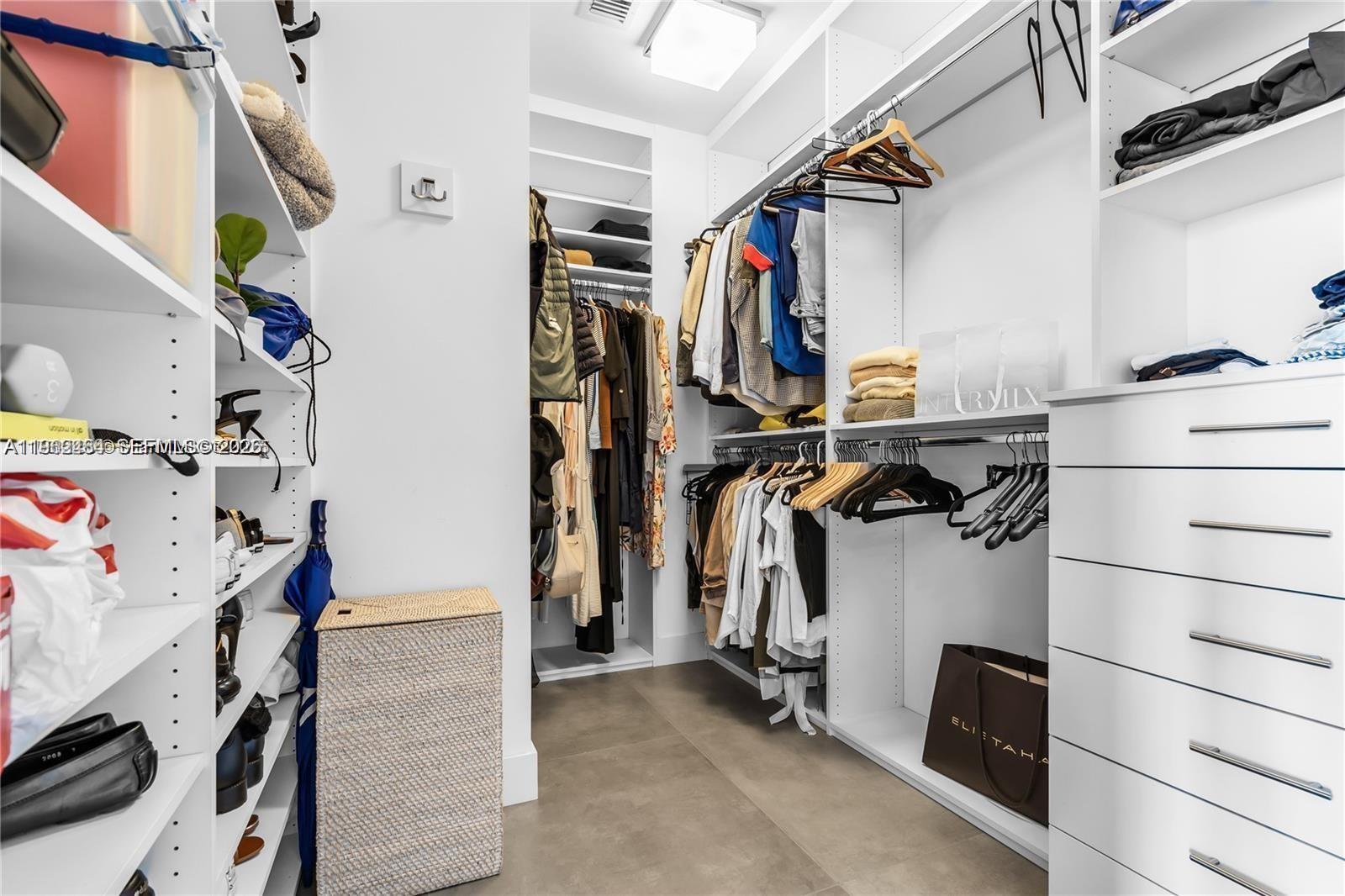 650 NE 32nd St #BH6 Miami, FL 33137