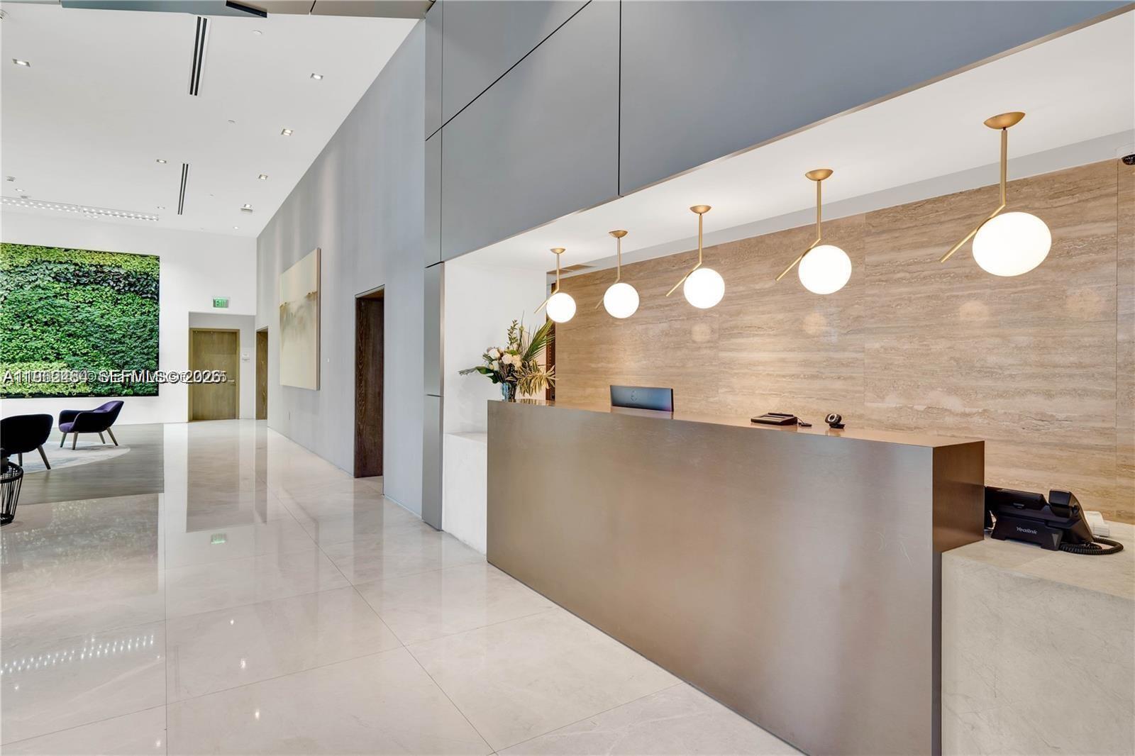 650 NE 32nd St #BH6 Miami, FL 33137