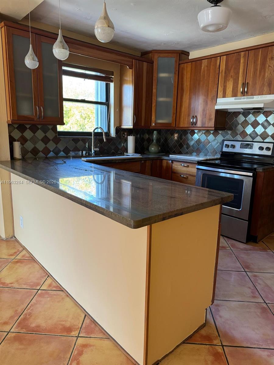 1900 Diana Dr #3C Hallandale Beach, FL 33009