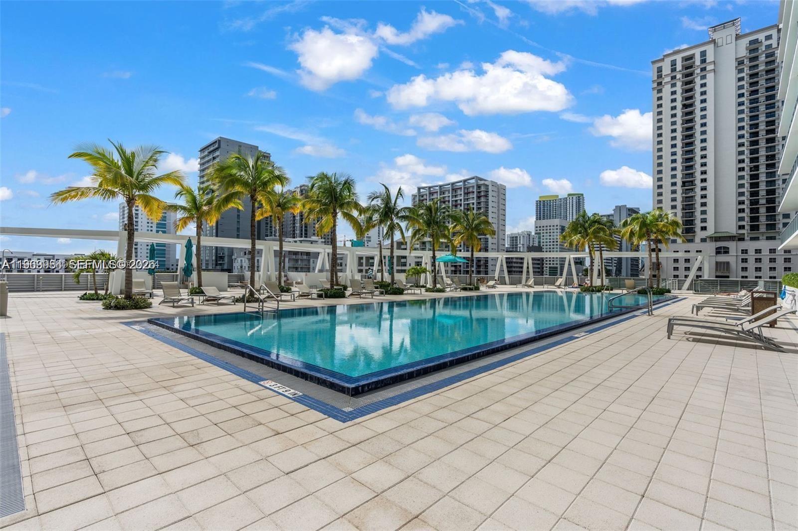 image Axis on Brickell South27