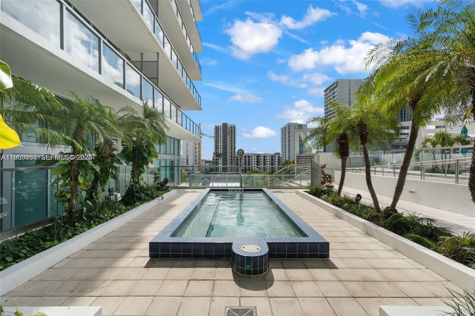 image Axis on Brickell South28