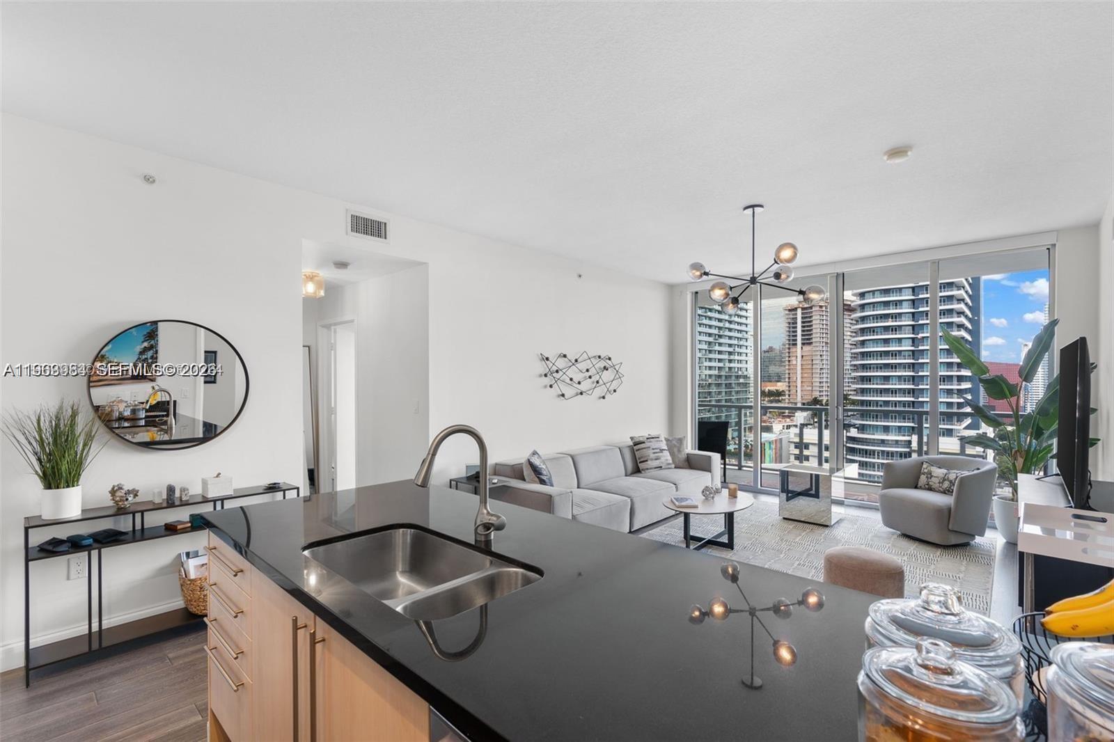 image Axis on Brickell South2