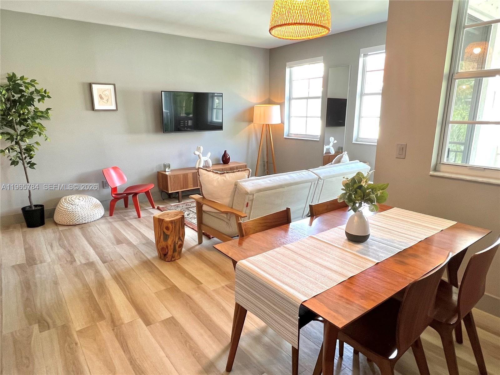 3145 NE 184th St #5305